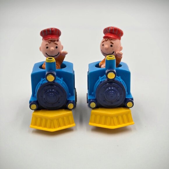 Vintage Peanuts Charlie Brown Conductor In Train UFS Inc. 1950,1966 Set Of 2 - Picture 2 of 11